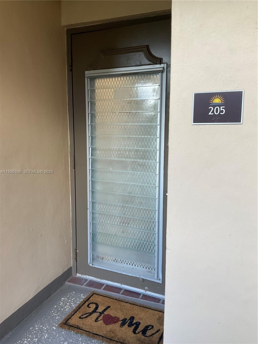 Condo 2BR 2BA - 9201 Sunrise Lakes Blvd, Sunrise, FL
