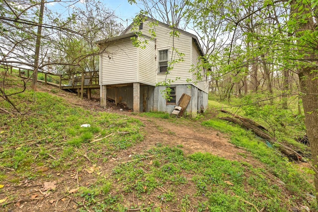 Single Family 2BR 1BA - 422 Holly St., Farmville, VA