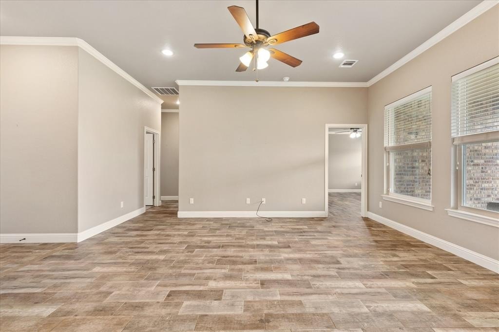 Single Family 3BR 2BA - 5000 Terlingua Drive, Granbury, TX