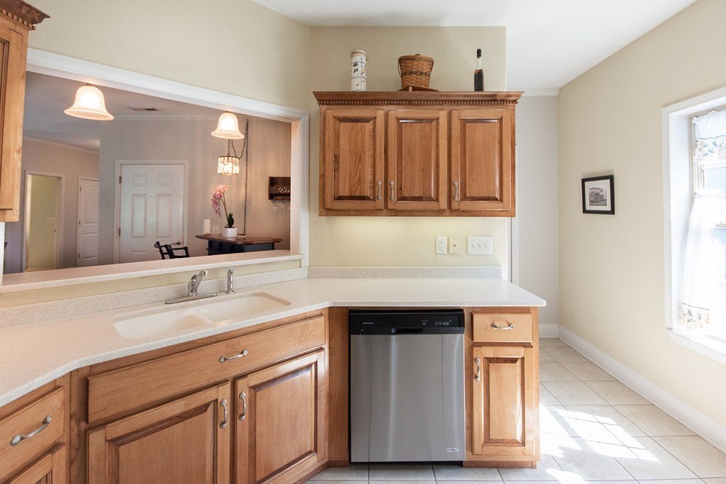 Single Family 2BR 2BA - 23 Riverwalk Circle, Hayesville, NC