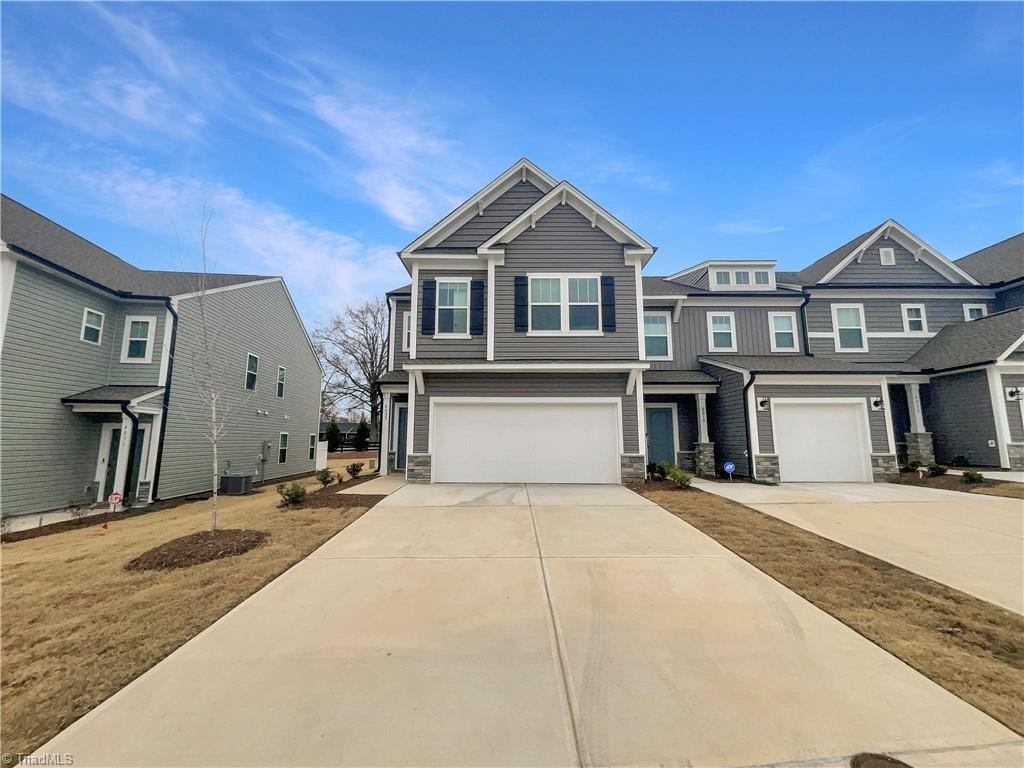Single Family 3BR 3BA - 4023 Aster Point Court, Pfafftown, NC
