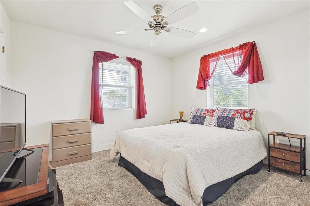 Single Family 4BR 3BA - 1161 Lynn Creek Road, Jacksboro, TX