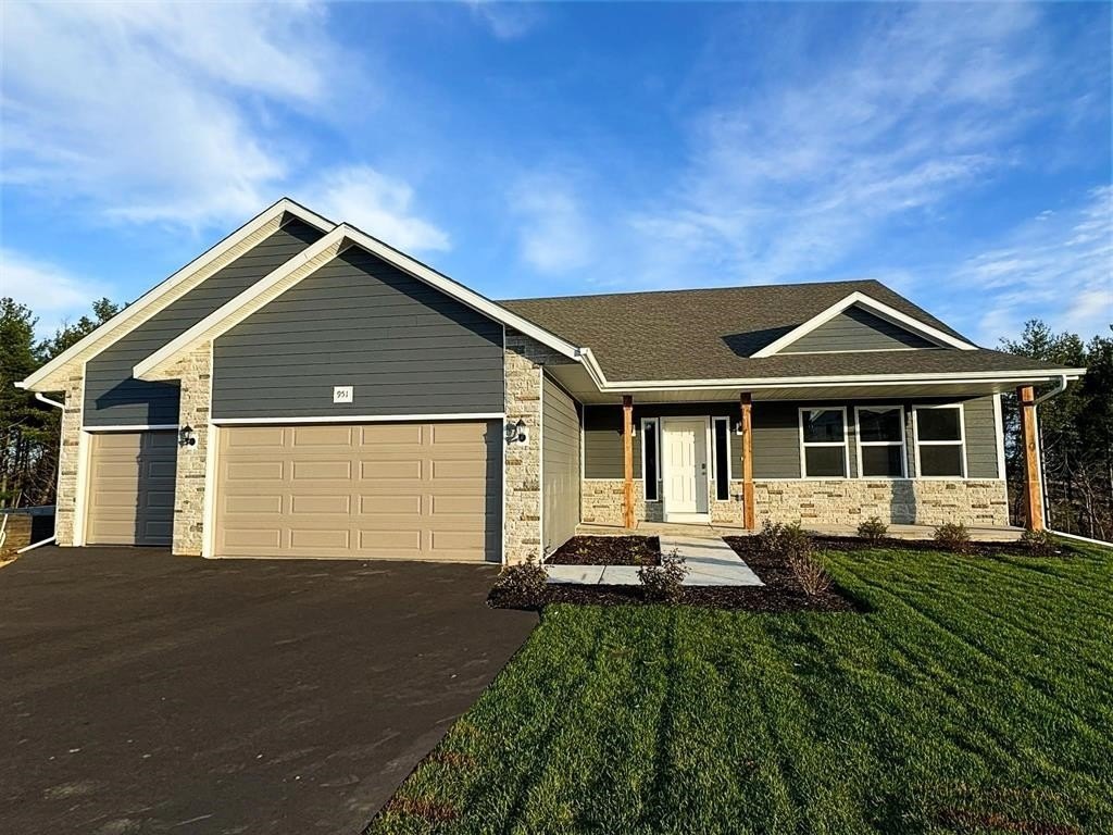 Single Family 4BR 3BA - 11401 N Newville Trails Drive, Edgerton, WI