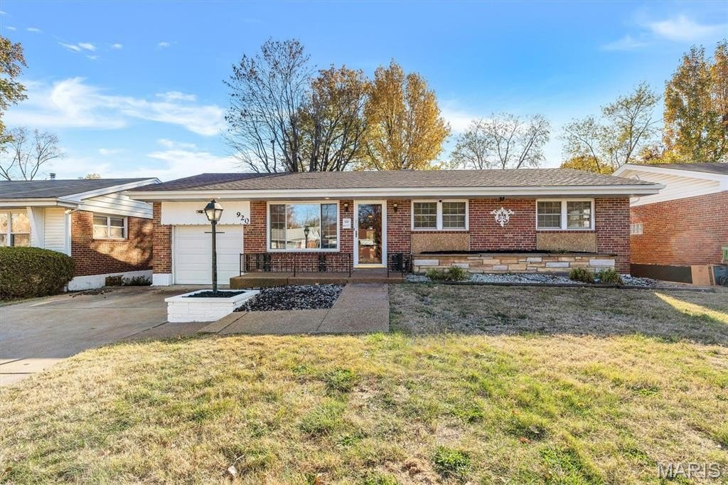 Single Family 3BR 2BA - 920 Lebon Drive, St Louis, MO