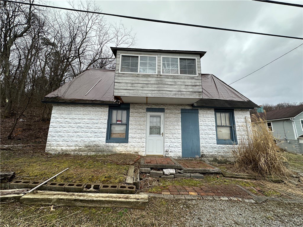 Single Family 3BR 2BA - 1028 Mueller St, West Deer, PA