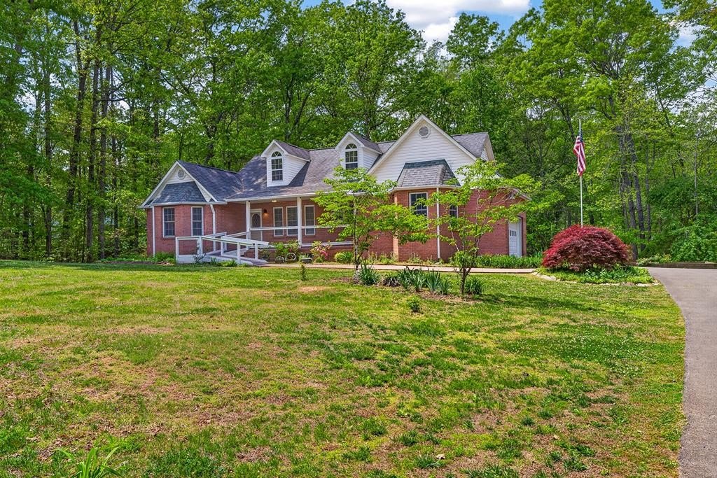 Single Family 4BR 3BA - 80 Sowers Road, Blue Ridge, GA