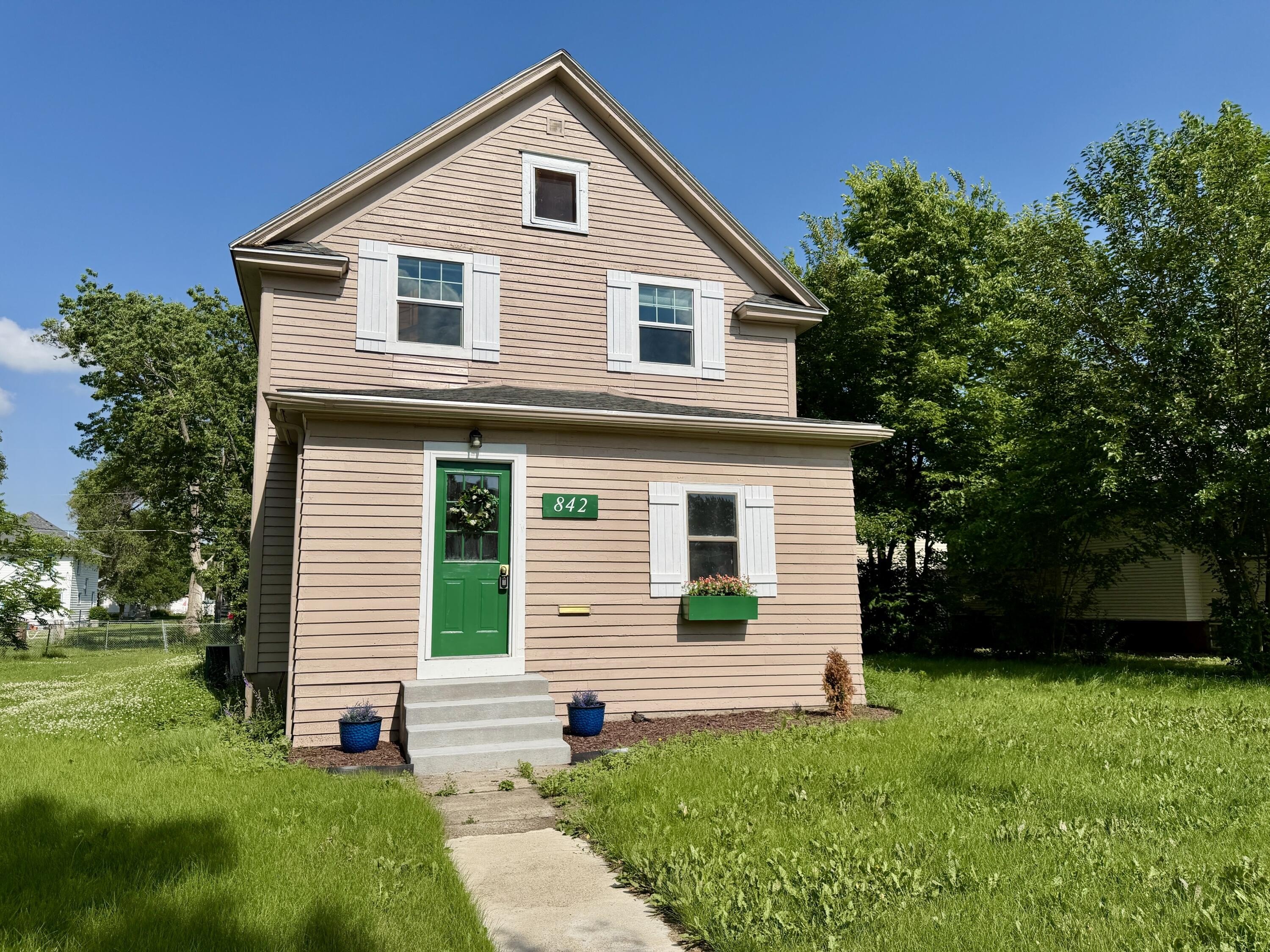 Other 3BR 1BA - 842 Utah Ave SE, Huron, SD