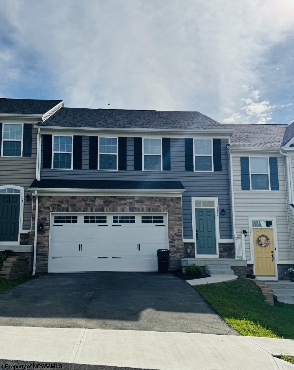 Single Family 3BR 4BA - 112 Magisk Lane, Morgantown, WV