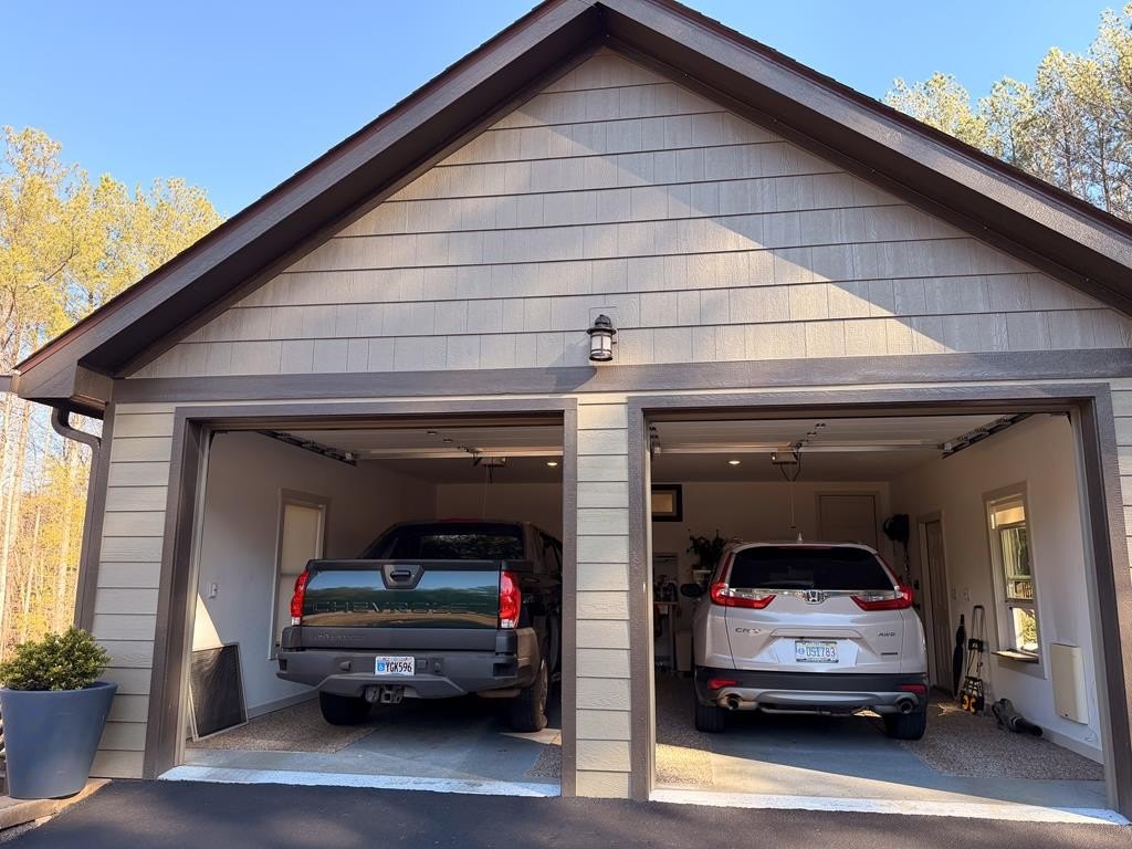 Single Family 3BR 2BA - 105 Loftis Mountain Road, Blairsville, GA