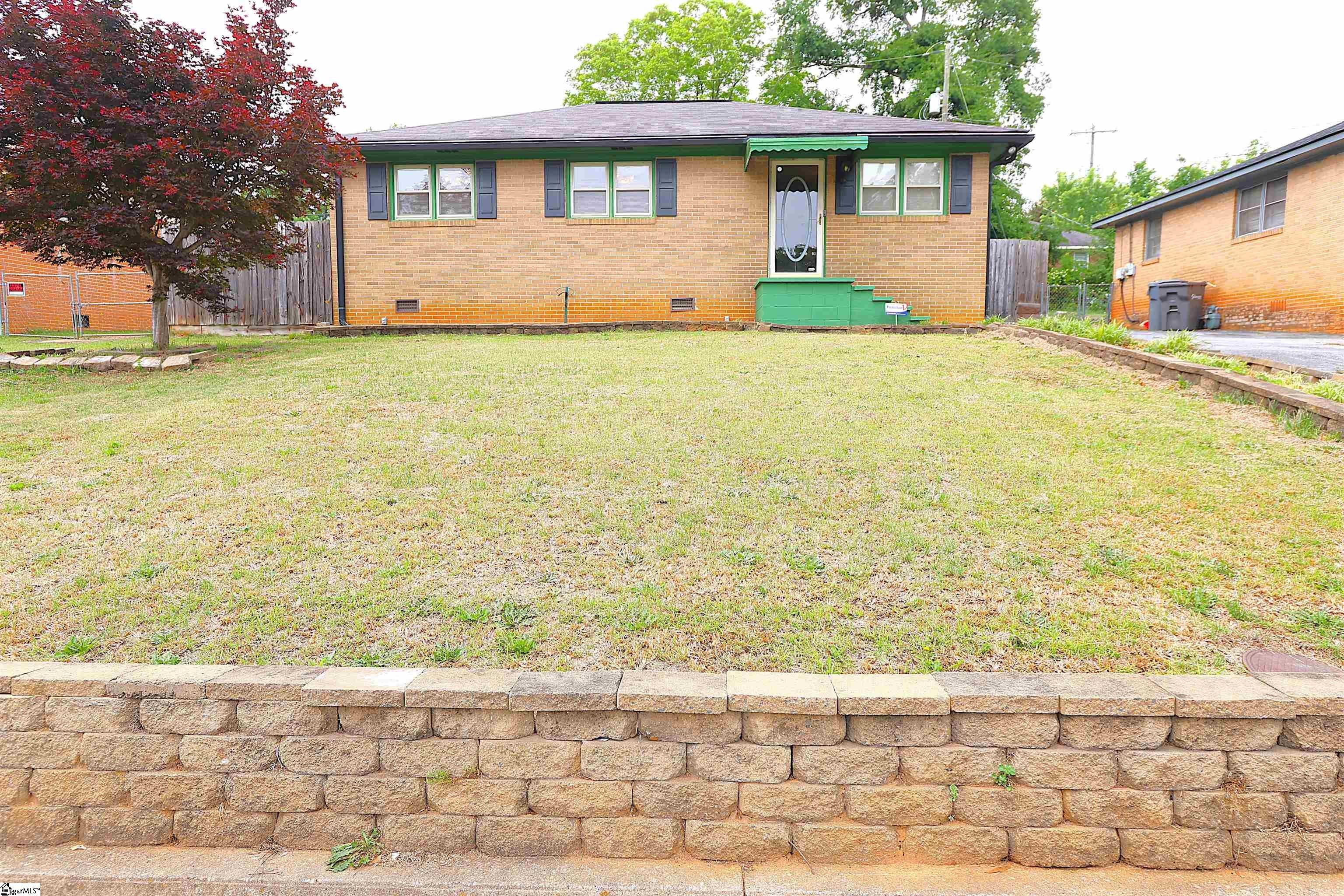 Single Family 3BR 1BA - 127 Norris Court, Spartanburg, SC