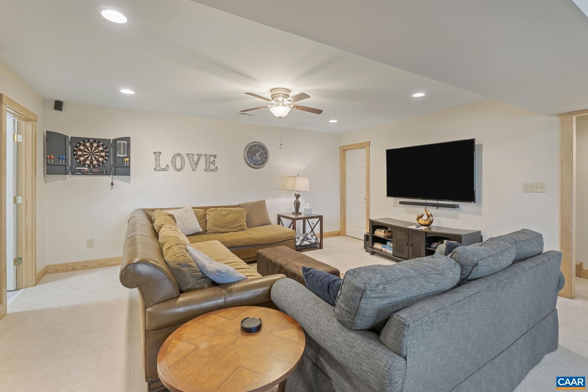 Single Family 4BR 3BA - 19 ROCK DOVE LN, WINTERGREEN, VA