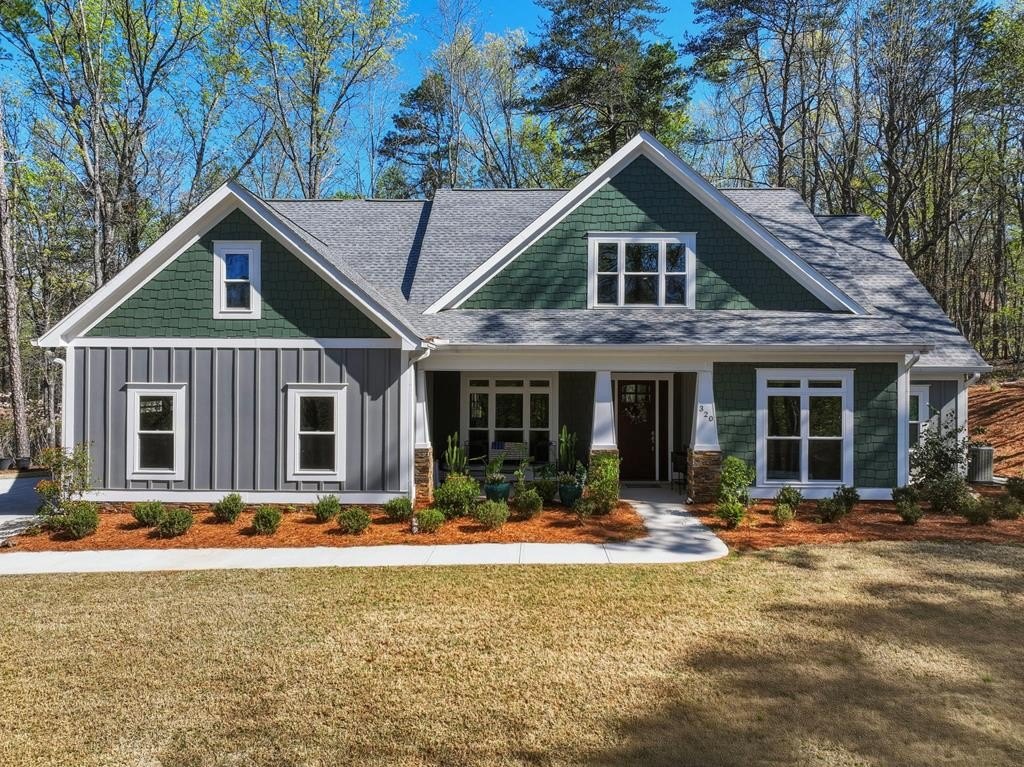 Single Family 4BR 3BA - 320 Fern Park Drive, Dawsonville, GA