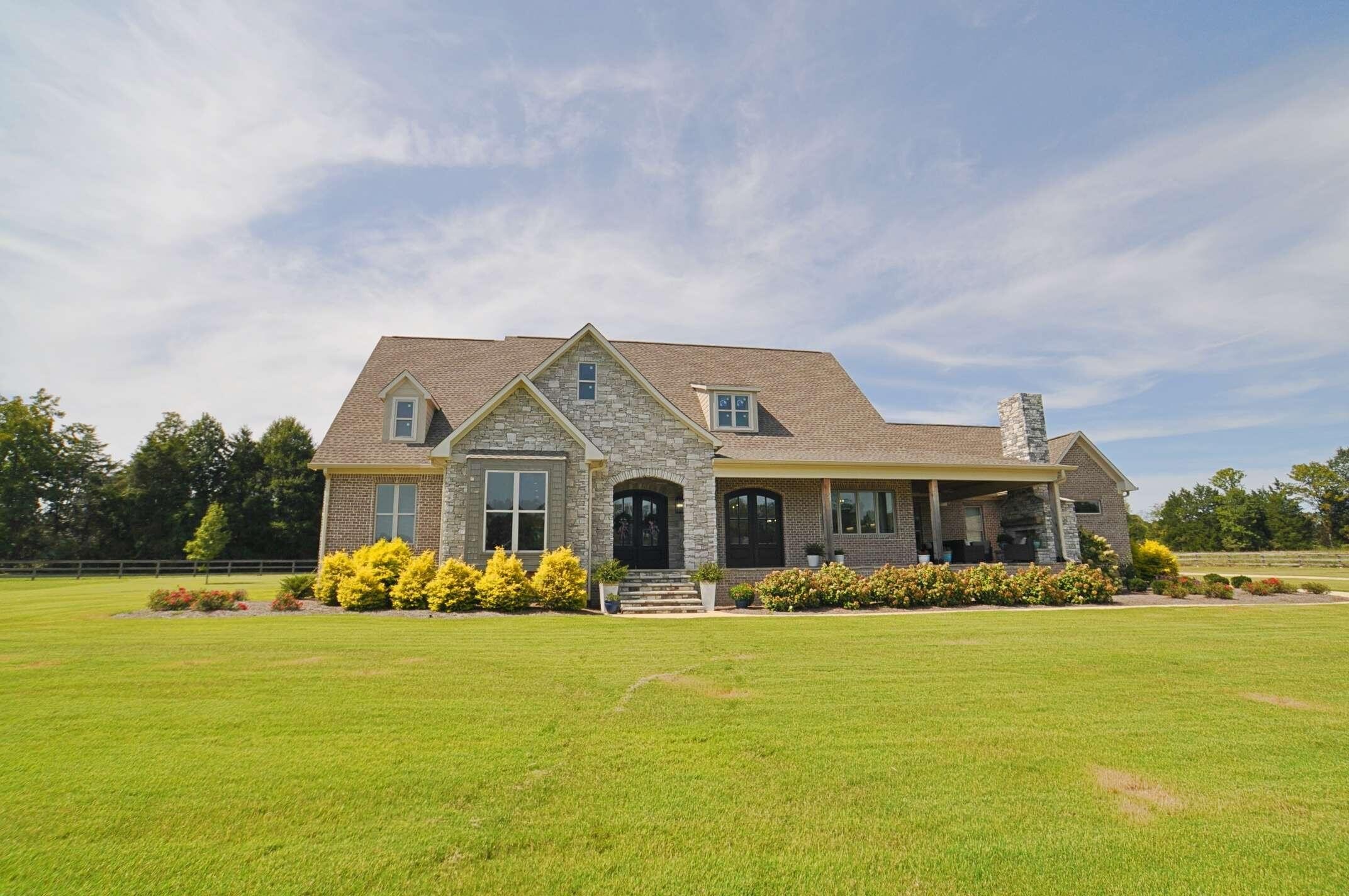 Single Family 4BR 4BA - 1031 Birmingham Ridge Road, Saltillo, MS