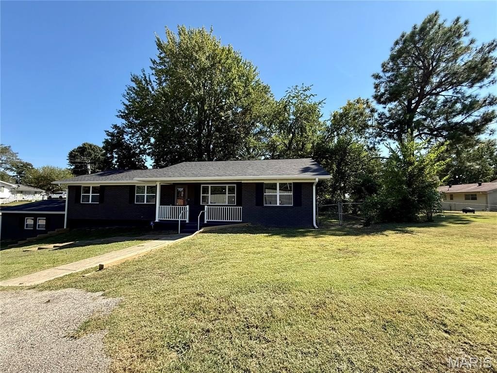 Single Family 3BR 3BA - 2801 Bedoll Avenue, Poplar Bluff, MO
