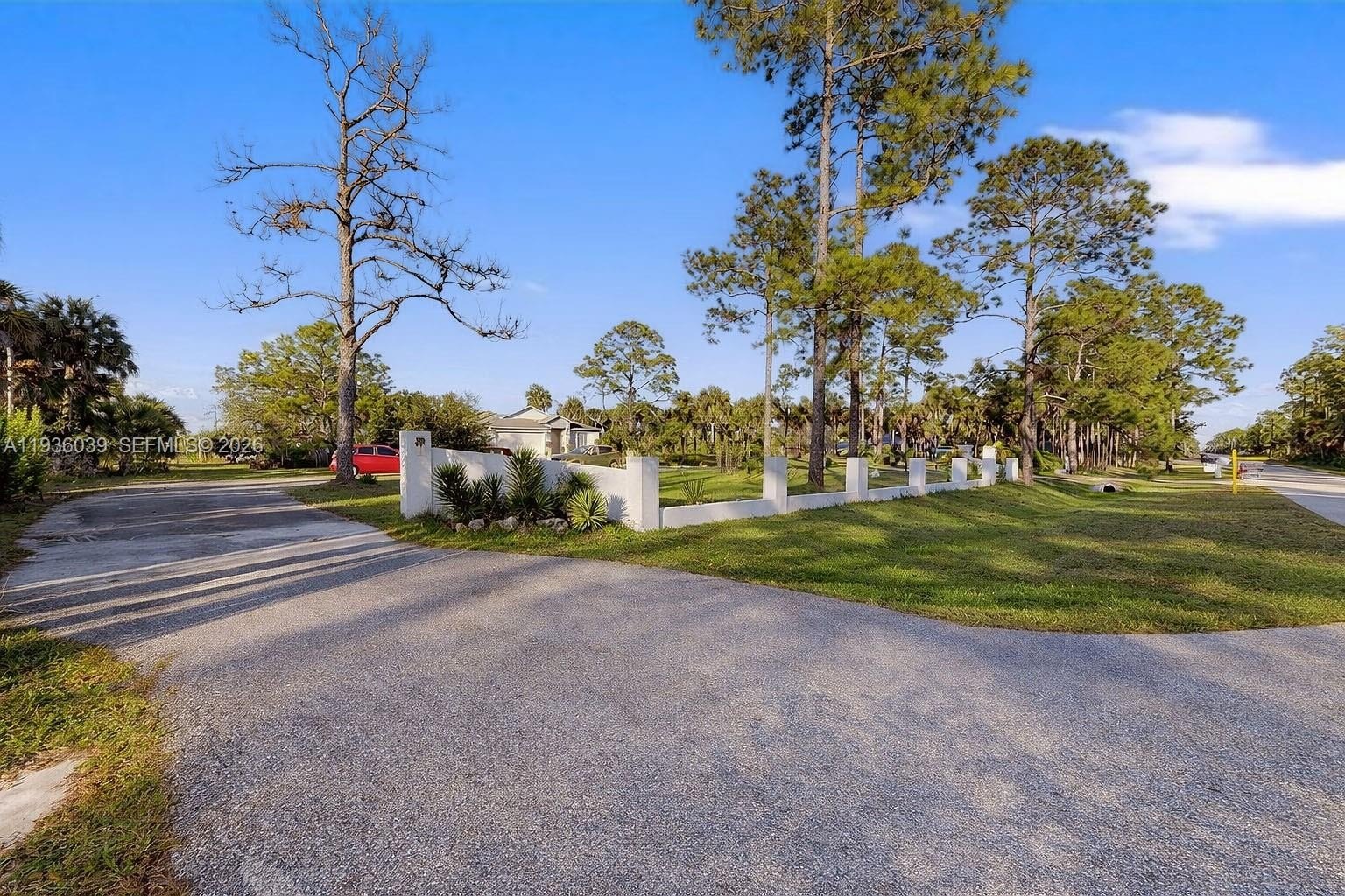 Single Family 4BR 2BA - 2625 SE 40TH AVE, Other City - In The State Of Florida, FL