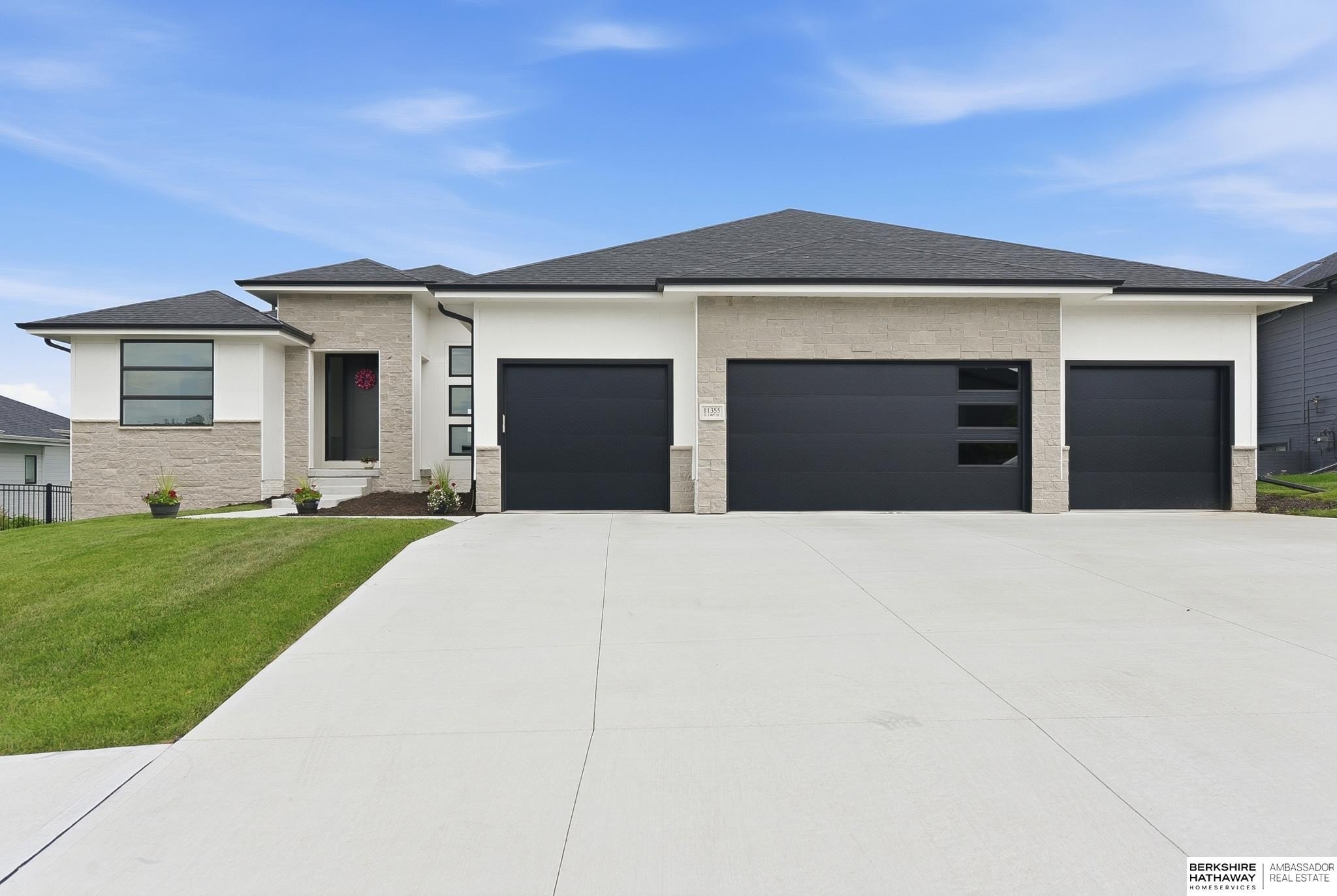 Single Family 5BR 3BA - 11355 S 190th Street, Gretna, NE