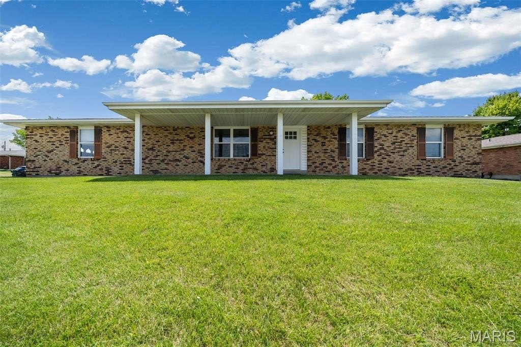 Single Family 3BR 3BA - 3213 Apple Drive, St Charles, MO