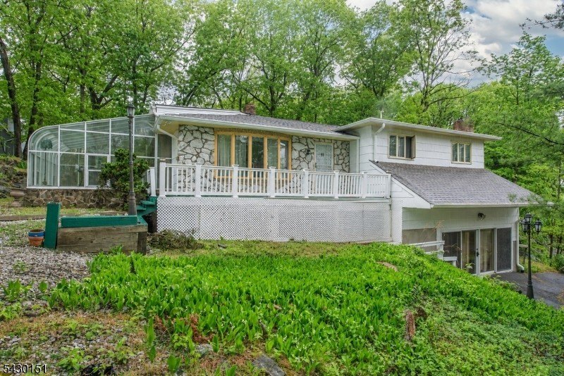 Single Family 4BR 3BA - 82 Highland Ave, Riverdale Boro, NJ