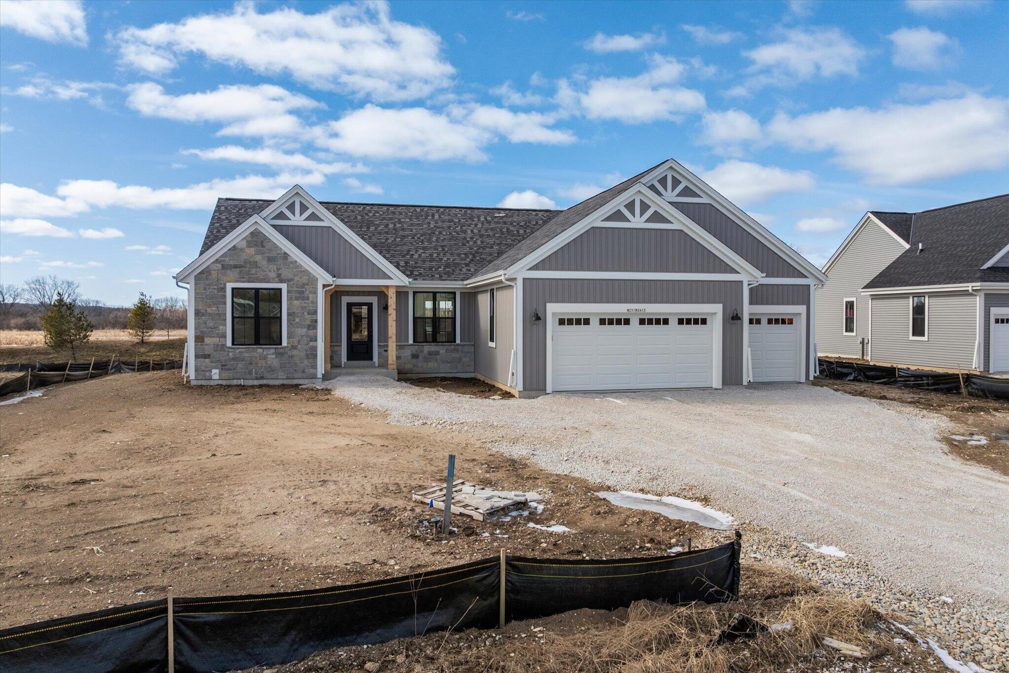 Other 3BR 2BA - W251N2413 Valleyview Cir, Pewaukee, WI