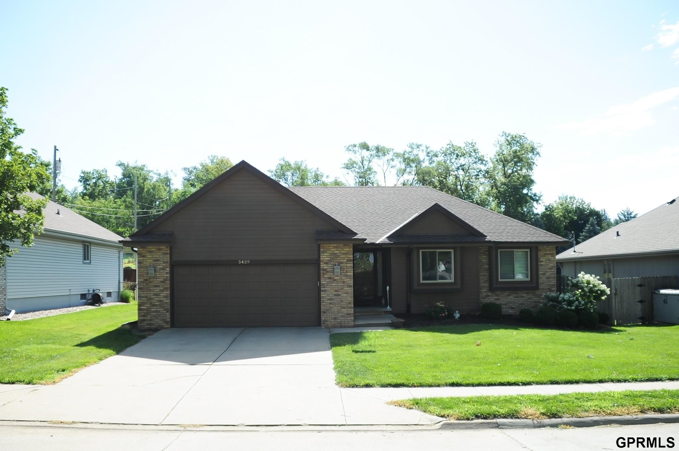 Single Family 4BR 3BA - 5429 S 56th Street, Omaha, NE