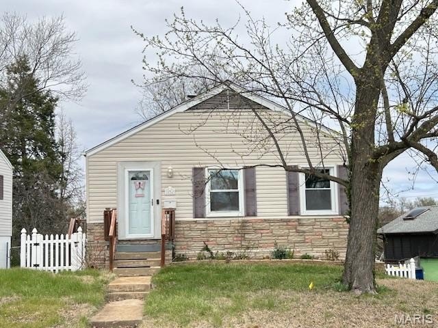 Single Family 2BR 1BA - 10243 Saint Katherine Lane, St Ann, MO