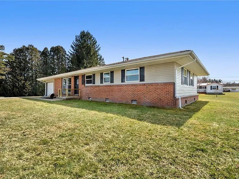 Single Family 3BR 2BA - 52247 East Drive, Beallsville, OH