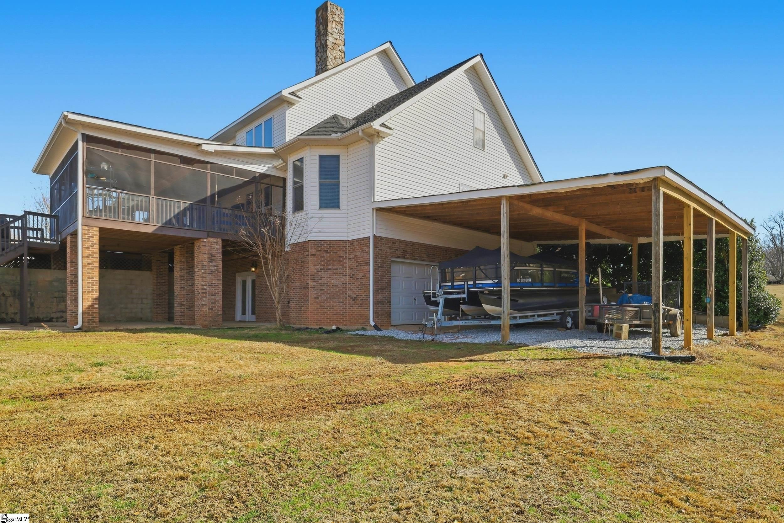 Single Family 6BR 5BA - 3449 Highway 414, Landrum, SC