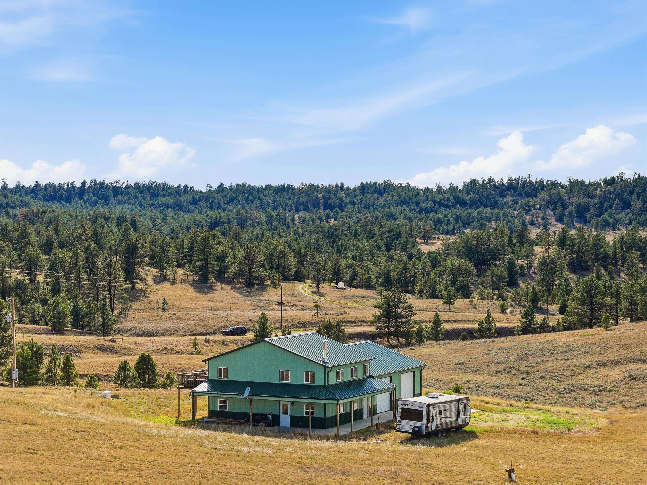 Single Family 2BR 3BA - 1228 Emigrant Hill Road, Glendo, WY