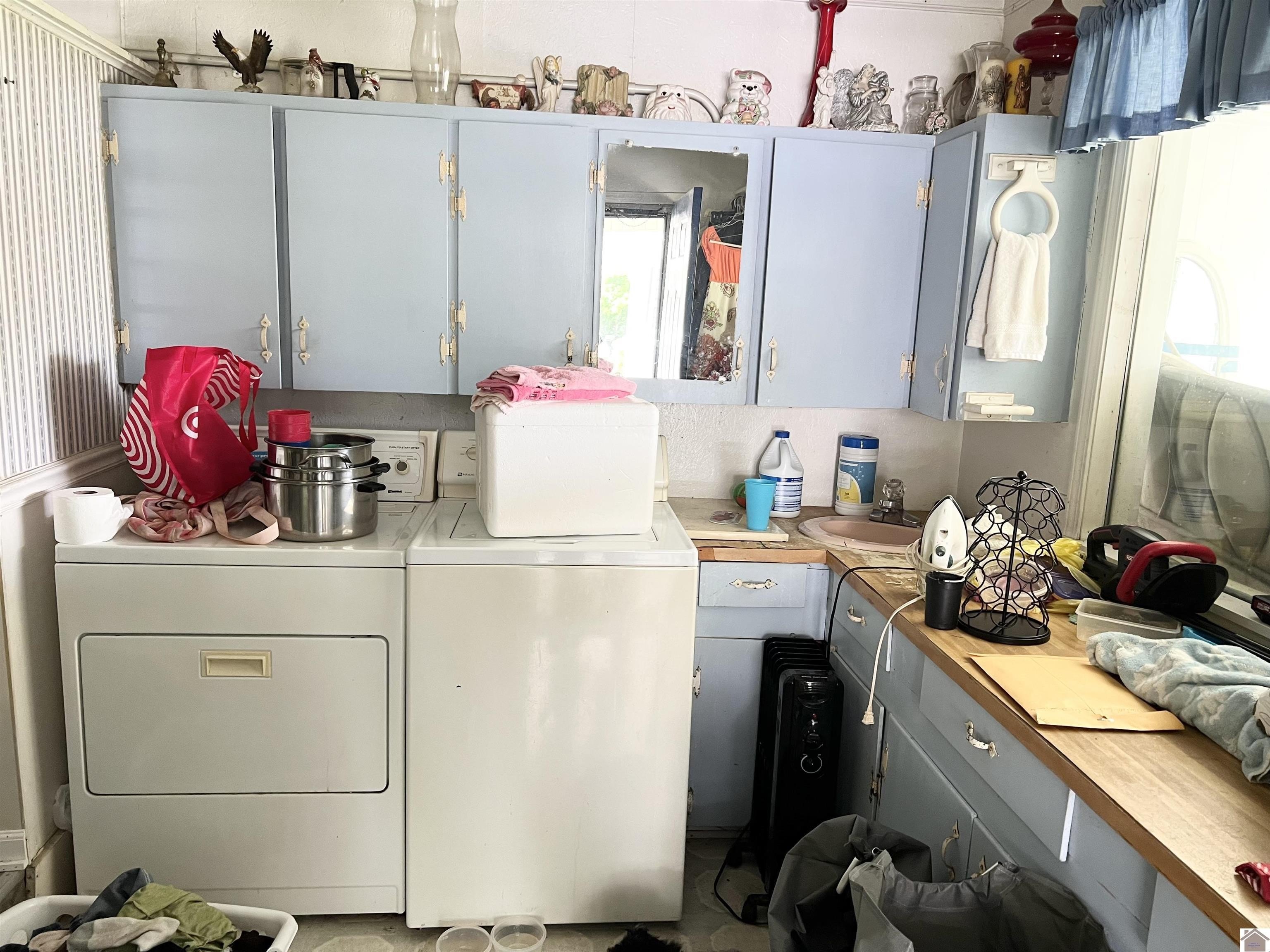 Single Family 1BR 1BA - 416 West 9th Street, Benton, KY