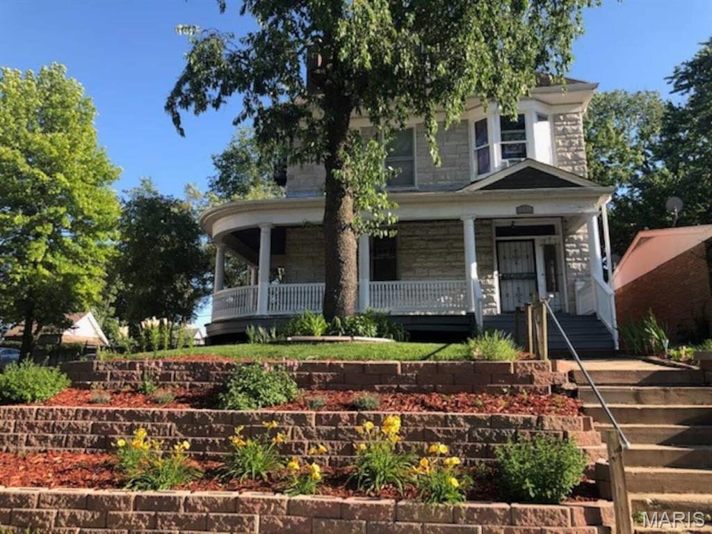 Single Family 6BR 3BA - 5530 Etzel Avenue, St Louis, MO
