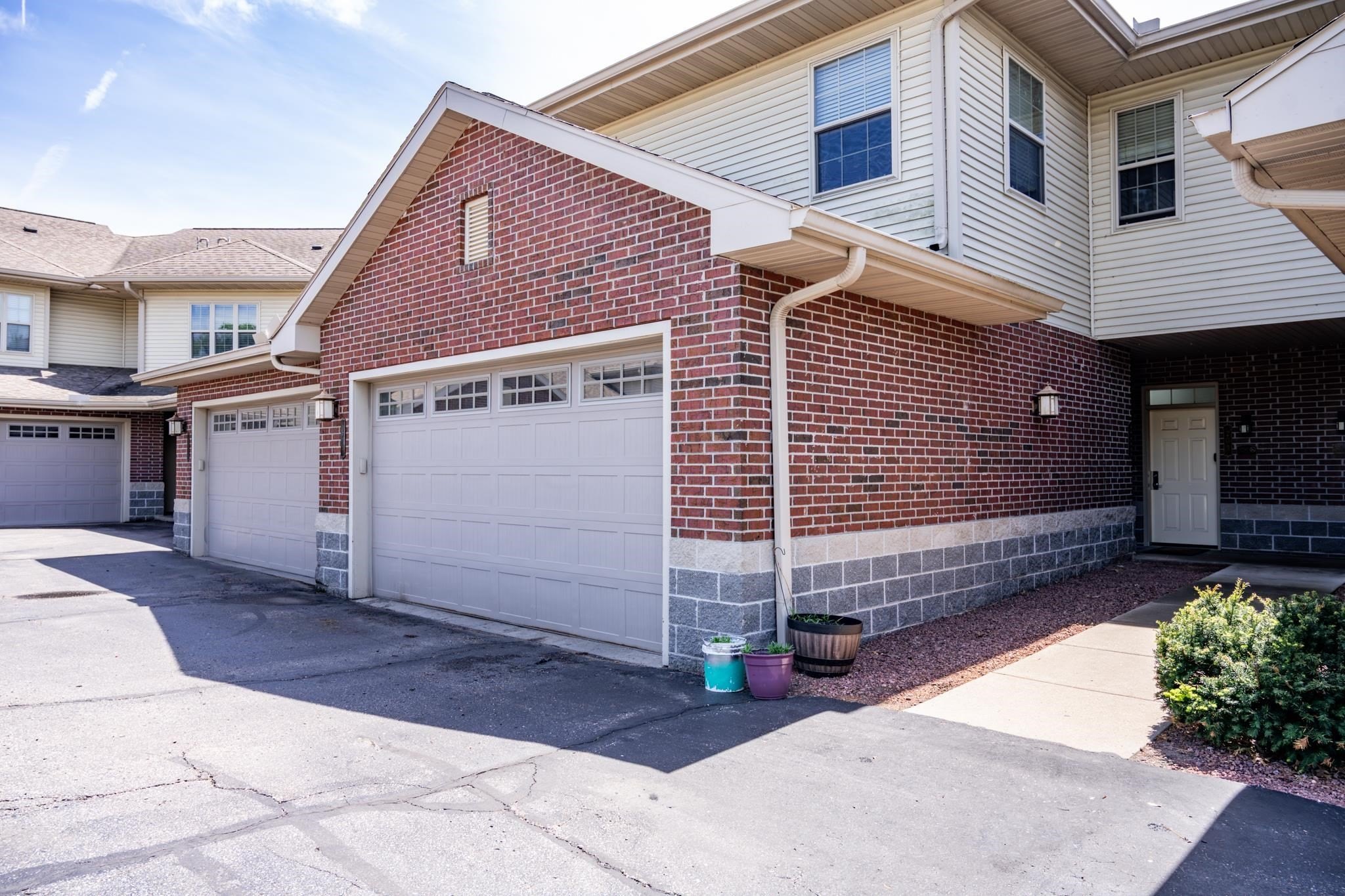 Condo 2BR 2BA - 670 E Lake Avenue, Wisconsin Dells, WI