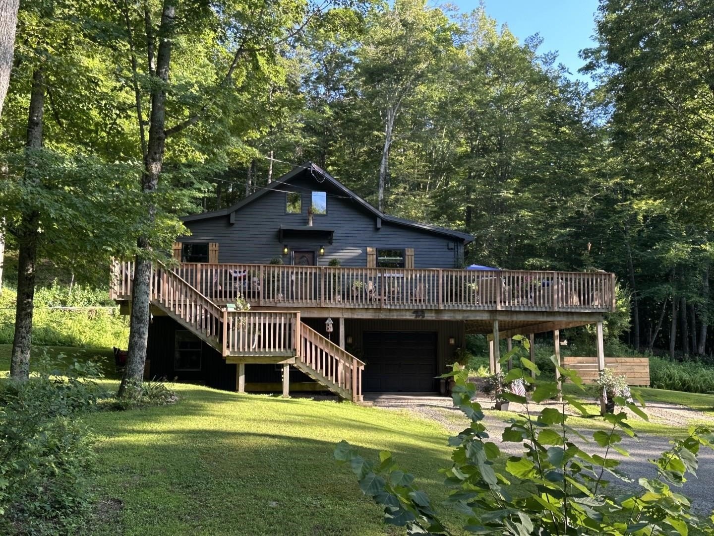 Single Family 4BR 2BA - 515 Quarry Road, Bennington, VT