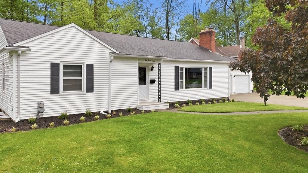 Single Family 3BR 1BA - 229 Ridgewood, Mansfield, OH
