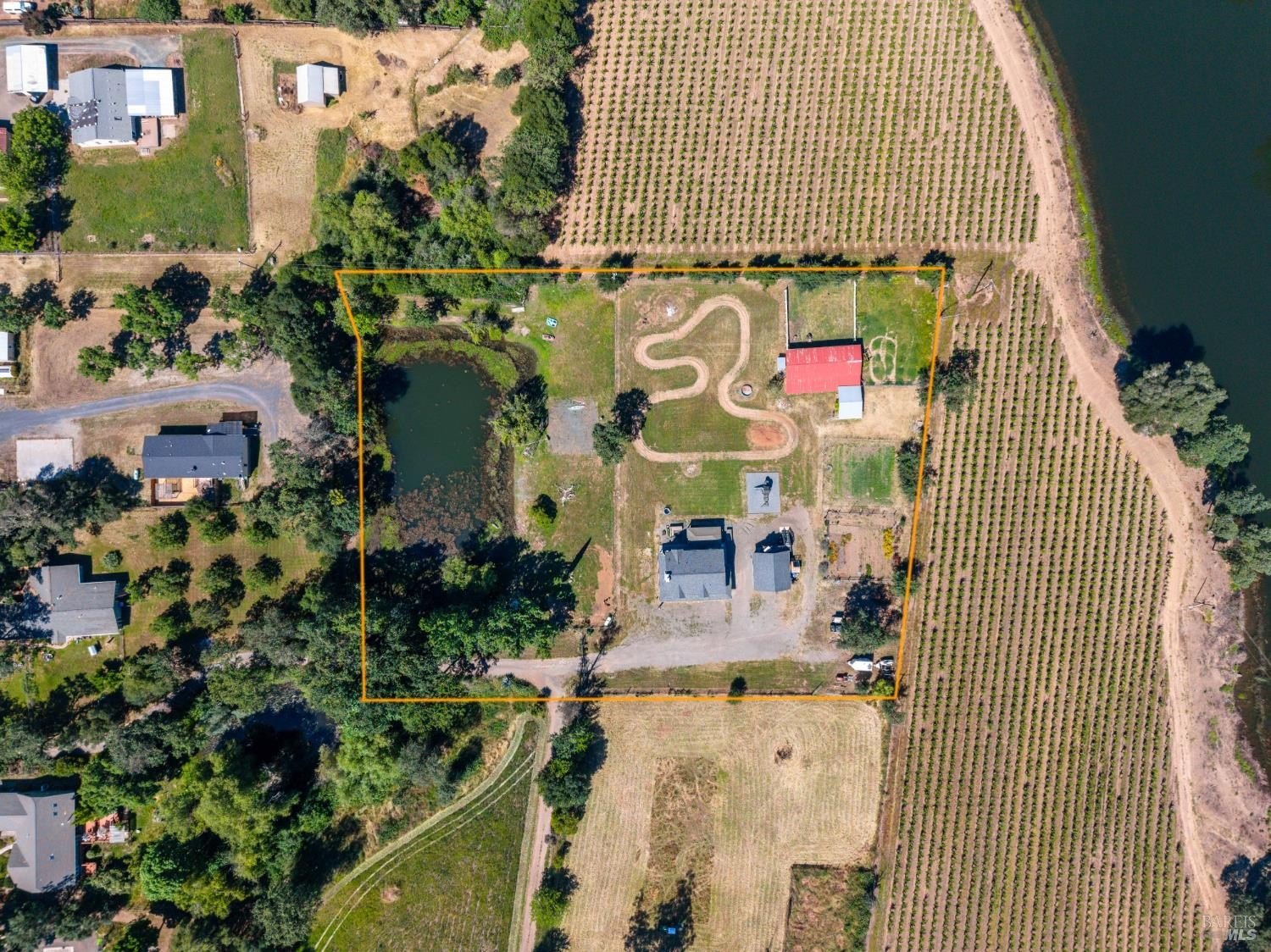Single Family 3BR 3BA - 3050 Road I Road, Redwood Valley, CA