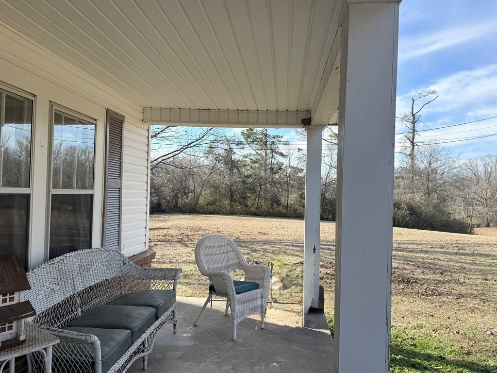 Single Family 2BR 1BA - 826 Blackmur Drive, Water Valley, MS