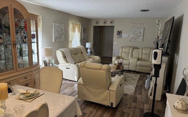 Single Family 4BR 2BA - 5729 SE US 441, Lake City, FL