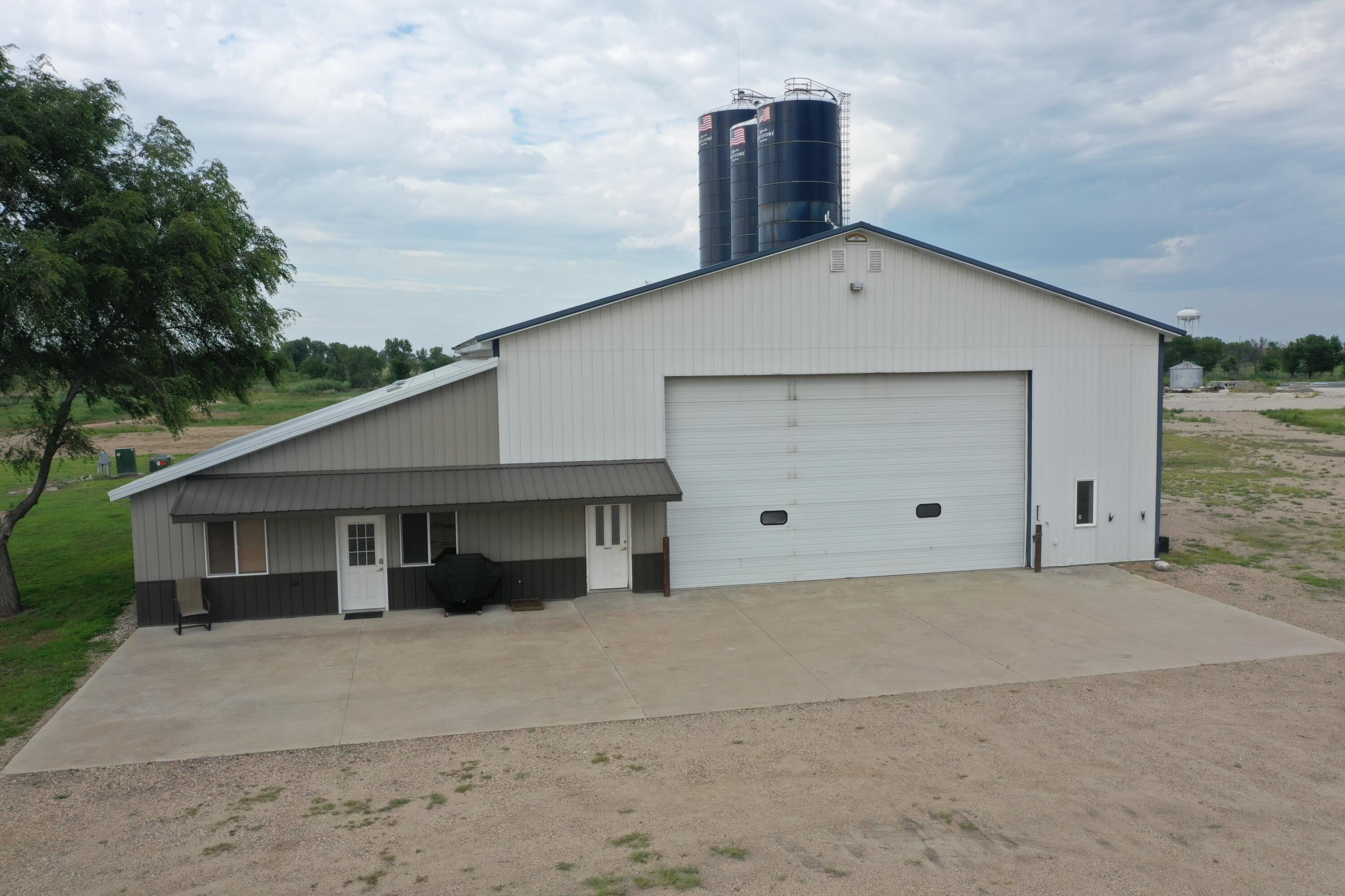 Single Family 2BR 2BA - 37334 Dusk Drive, Mina, SD