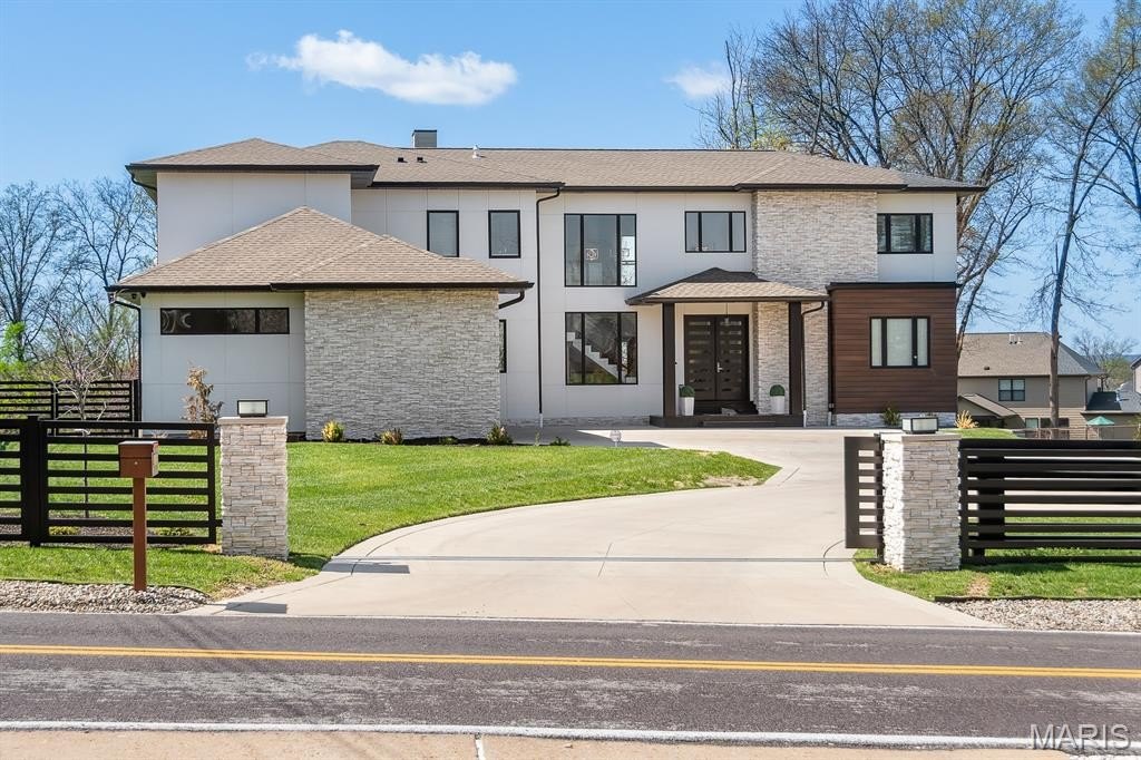 Single Family 7BR 7BA - 10010 Schuessler Road, St Louis, MO