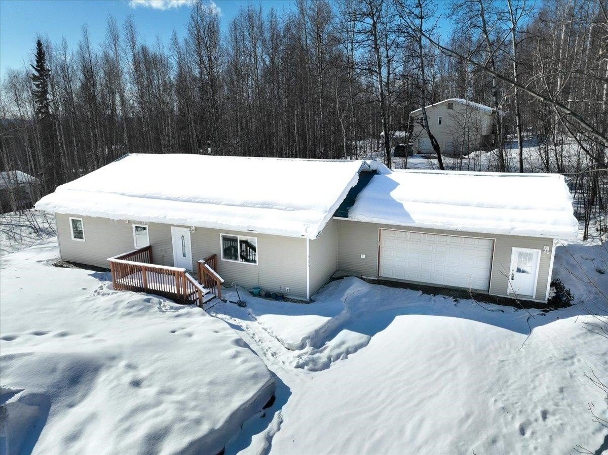 Single Family 3BR 2BA - 855 HIGHLANDER DRIVE, Fairbanks, AK