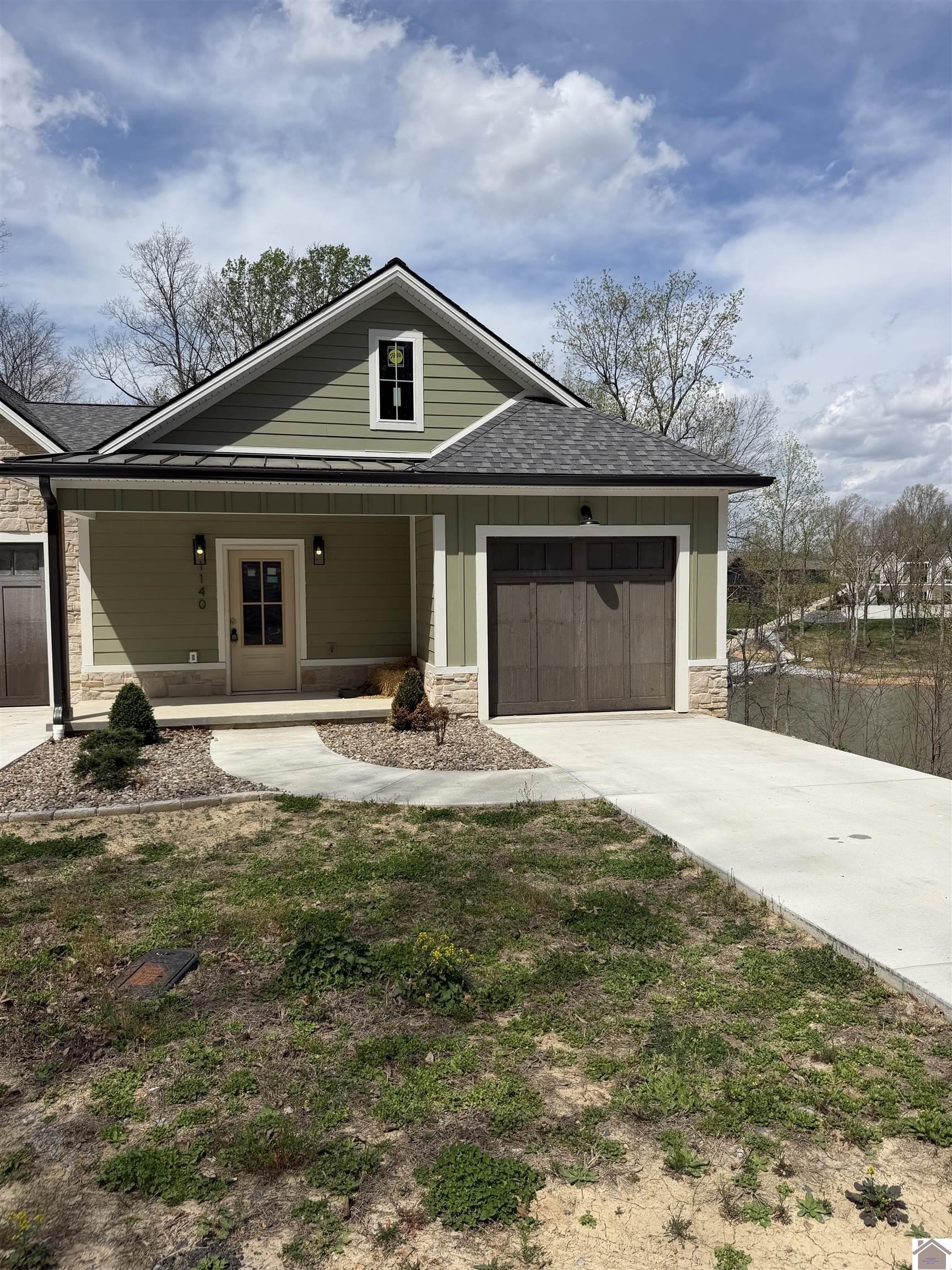 Single Family 3BR 3BA - 1140 Eagle Rest Dr., Grand Rivers, KY