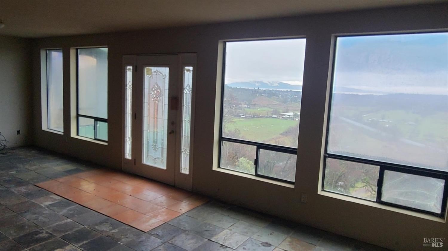 Single Family 8BR 6BA - 9176 Upper Lake Lucerne Road, Upper Lake, CA