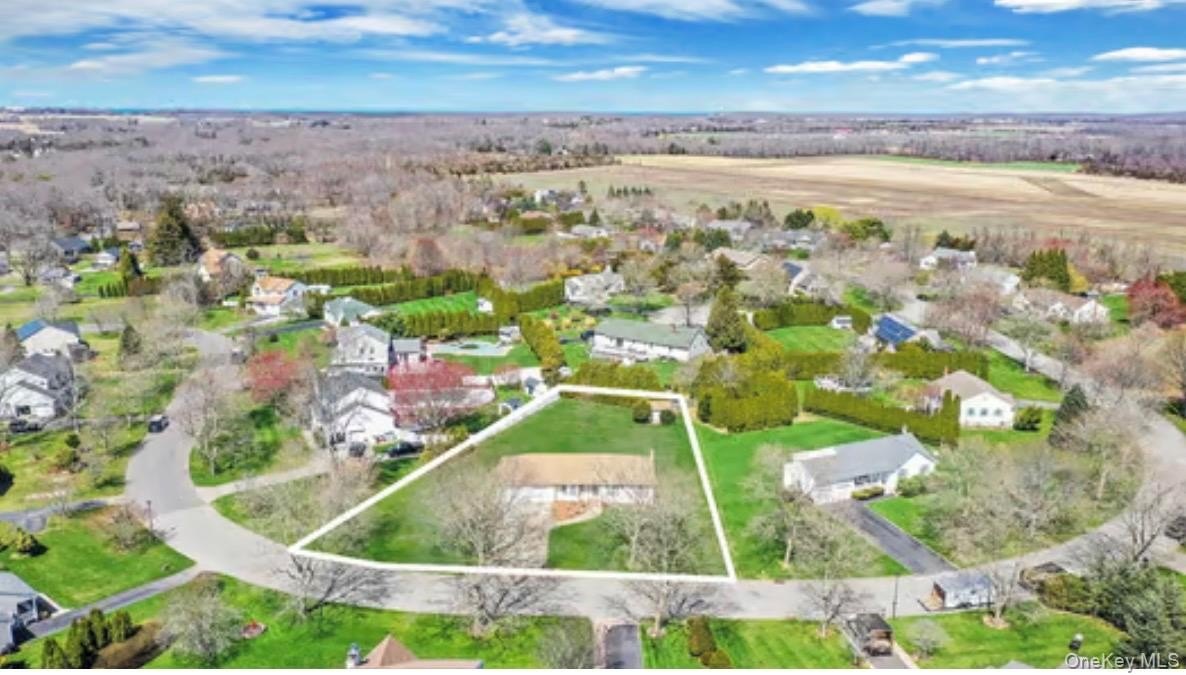 84 Crystal Dr