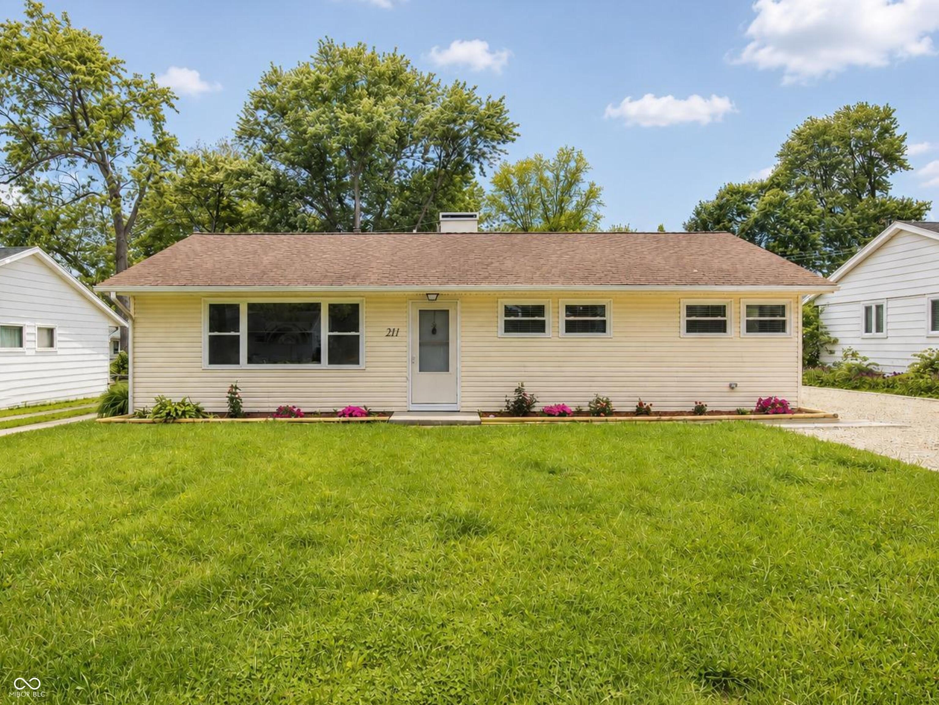 Single Family 3BR 1BA - 211 N Ridge Road, Muncie, IN