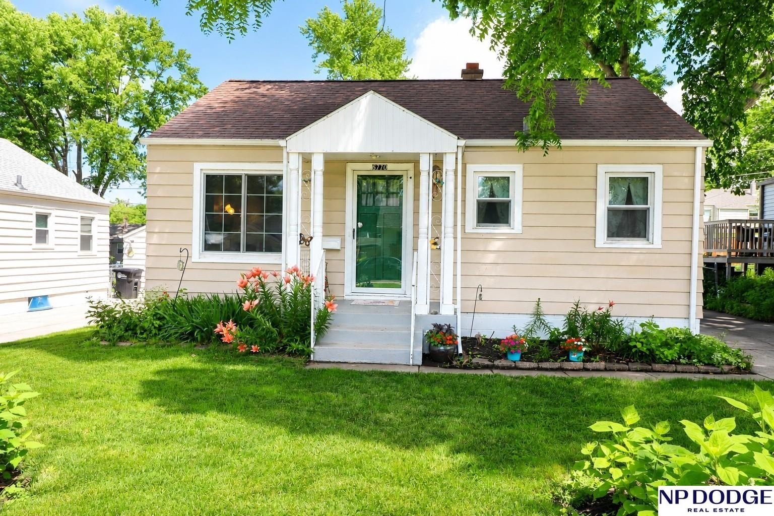 Single Family 1BR 2BA - 6770 Pratt Street, Omaha, NE