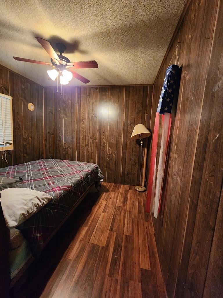 Single Family 2BR 1BA - 55 Lou Hill Rd, HINTON, WV