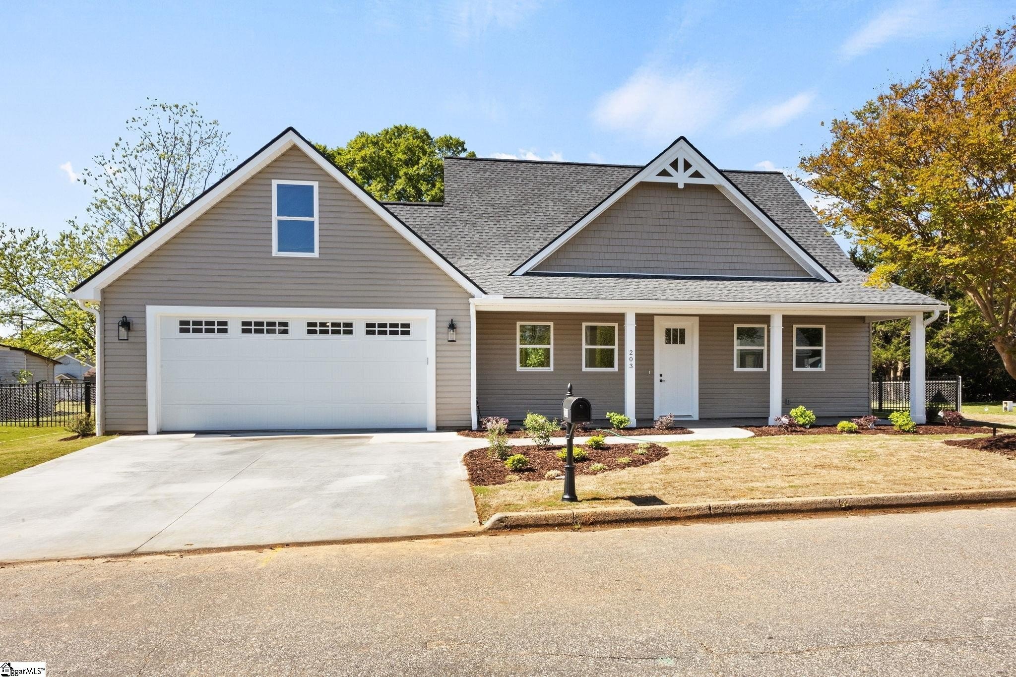 Single Family 3BR 3BA - 203 Delano Avenue, Greer, SC