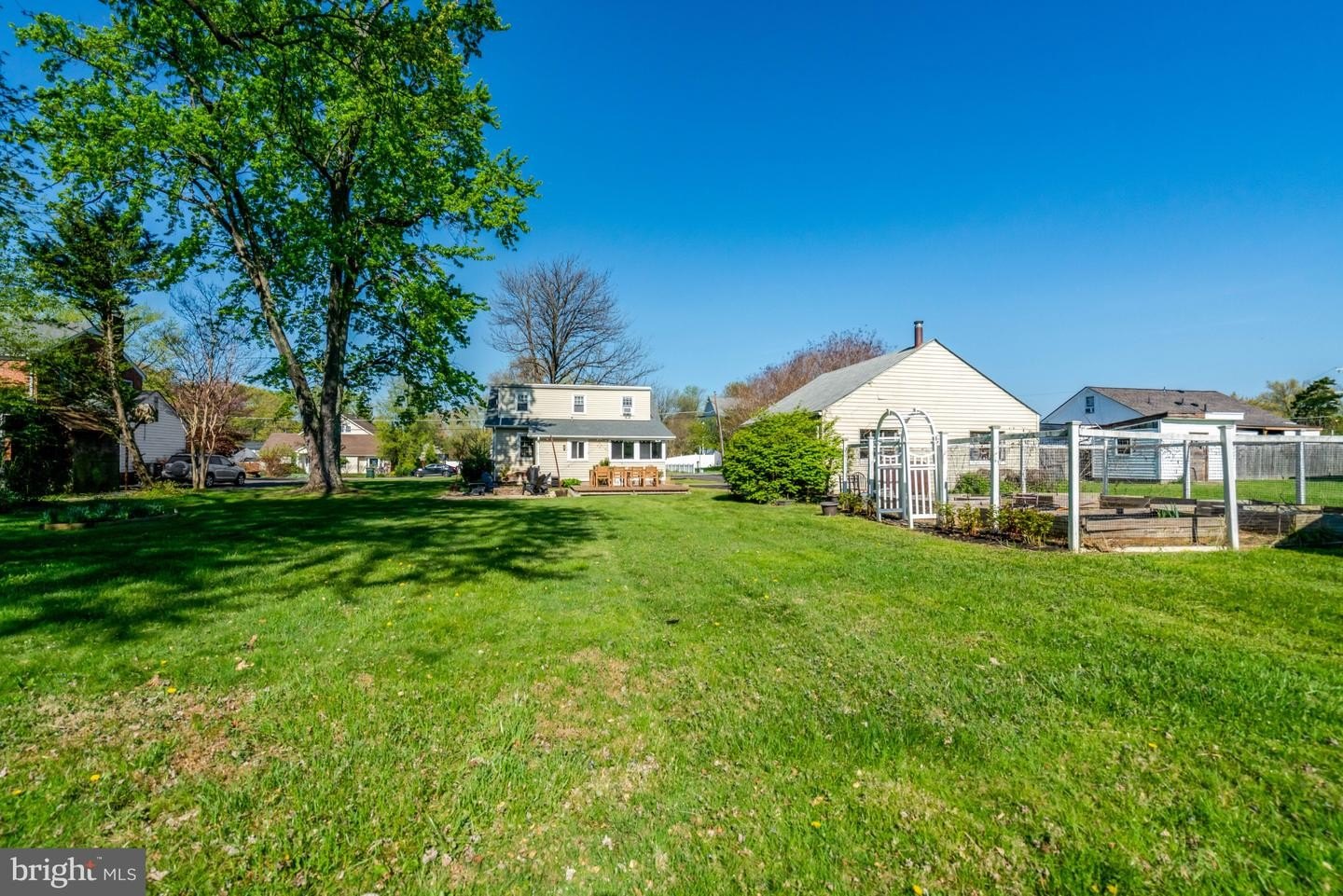 Single Family 4BR 2BA - 4913 GRAFTON ST, ALEXANDRIA, VA
