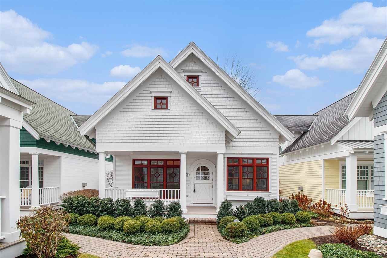 Single Family 3BR 2BA - 575 E Bay, Harbor Springs, MI