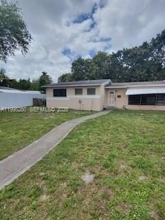 Single Family 3BR 2BA - 18640 NW 11th Rd, Miami Gardens, FL