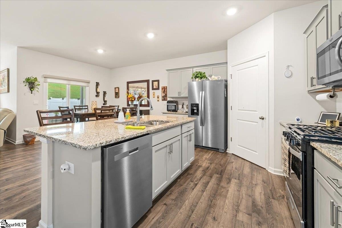 Single Family 4BR 2BA - 51 Oak Edge Lane, Greer, SC